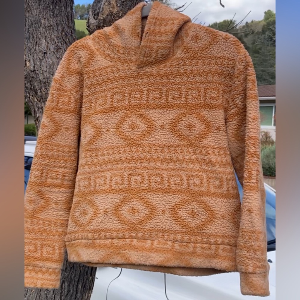Cozy Printed Fleece Pullover